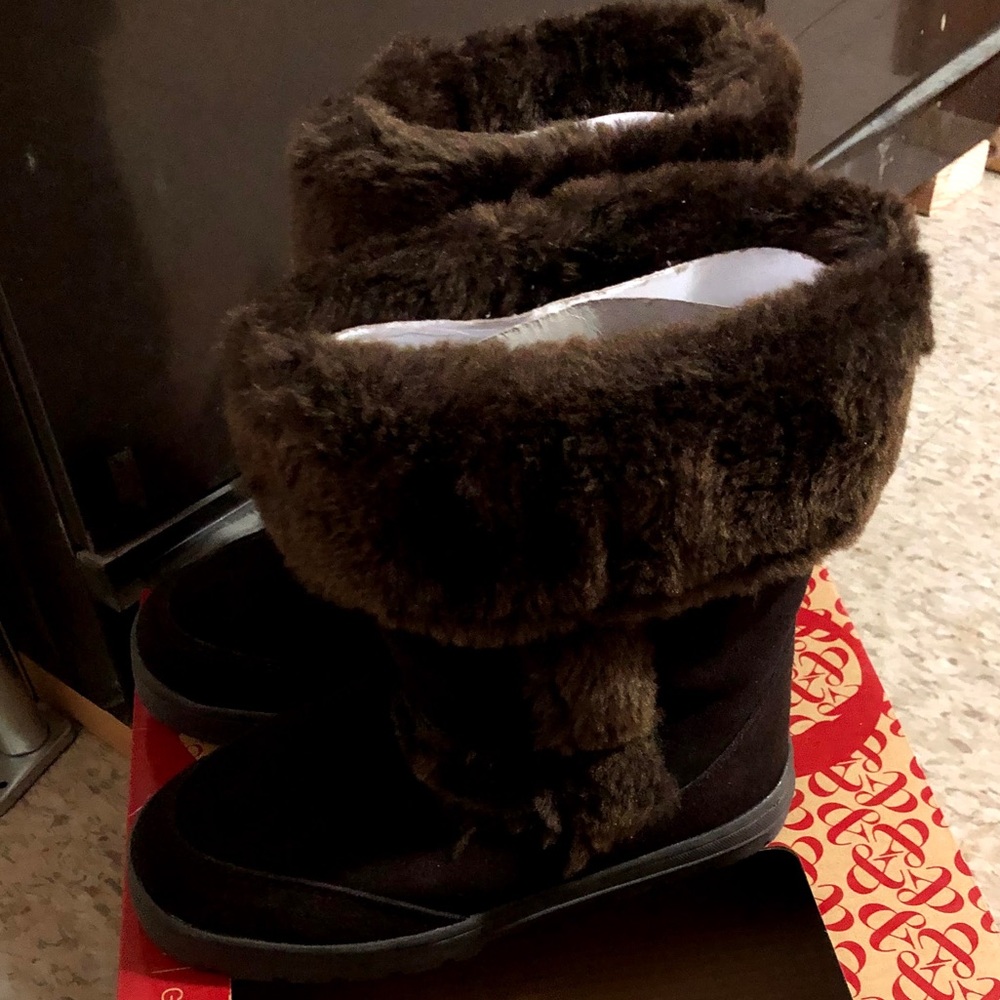 Style & Co Fur Boots Women’s Size 6